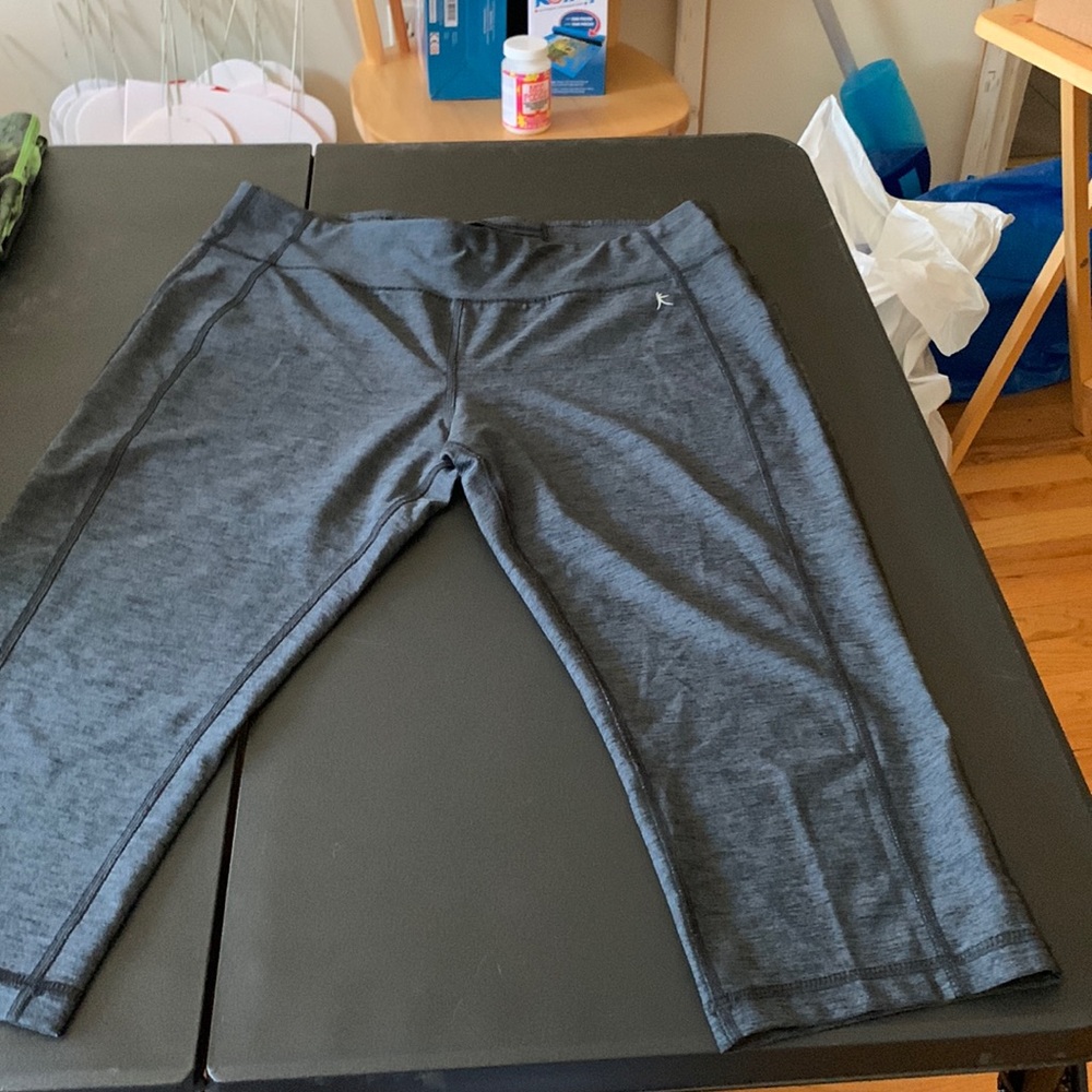 Womens Athletic capris